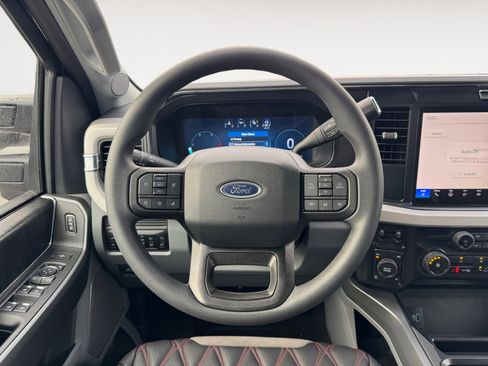New 2026 Ford F250 XLT w/ XLT Premium Package AWD/4WD image 13