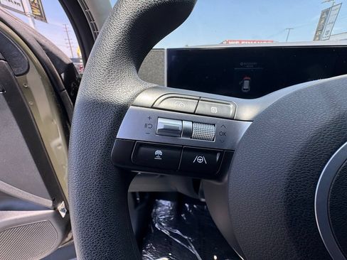 Used 2025 Hyundai Tucson SEL FWD image 19