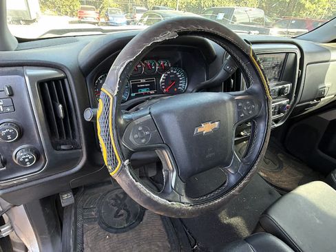 Used 2018 Chevrolet Silverado 1500 LT w/ All Star Edition AWD/4WD image 10