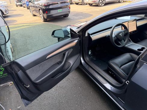 Used 2022 Tesla Model 3 Long Range image 9