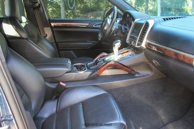 Used 2012 Porsche Cayenne Turbo AWD/4WD image 36