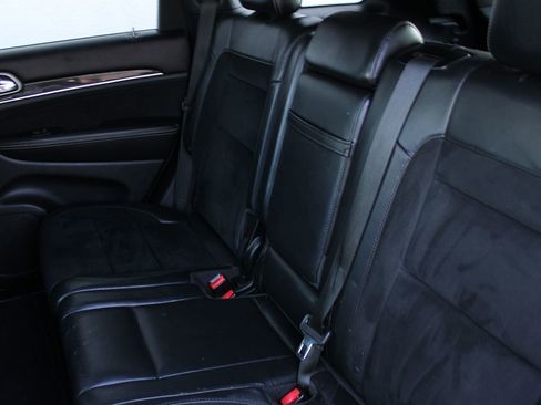 Used 2014 Jeep Grand Cherokee SRT AWD/4WD image 17