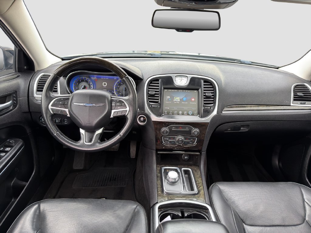 Used 2016 Chrysler 300 C RWD image 14