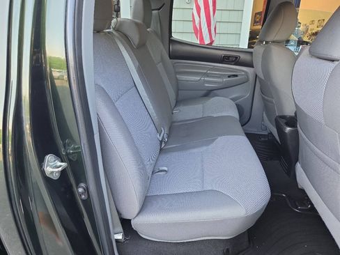 Used 2014 Toyota Tacoma 4x4 Double Cab w/ TRD Sport Package image 13