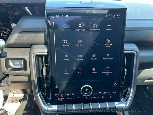 Used 2025 GMC Yukon XL Denali w/ Denali Reserve Package AWD/4WD image 14