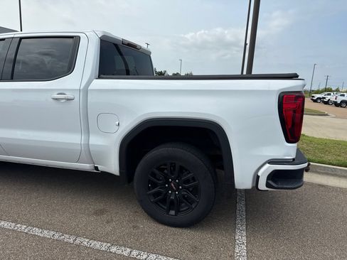Used 2021 GMC Sierra 1500 Elevation RWD image 5