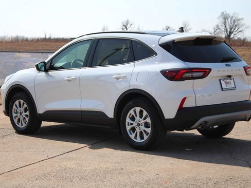 New 2026 Ford Escape Active w/ Cold Weather Package FWD image 6