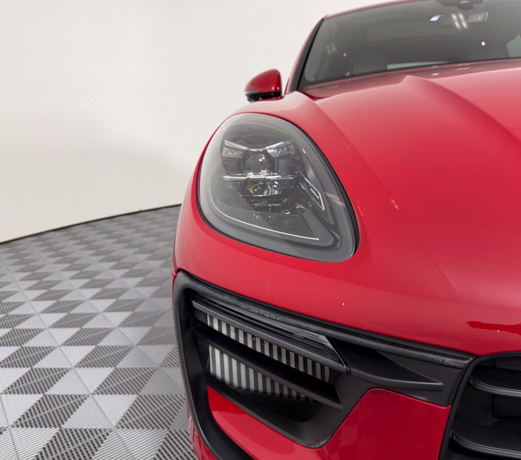 Certified 2024 Porsche Macan S AWD/4WD image 10