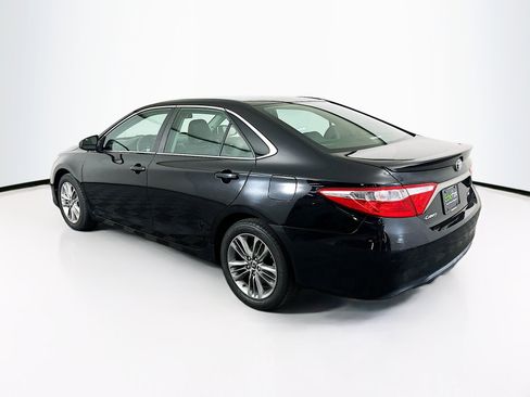 Used 2015 Toyota Camry SE FWD image 5