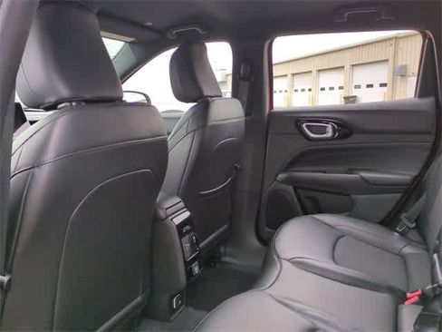 New 2026 Jeep Compass Latitude image 19