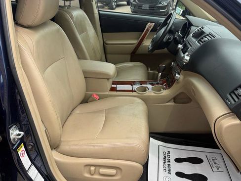 Used 2012 Toyota Highlander Limited w/ Tow Pkg AWD/4WD image 13
