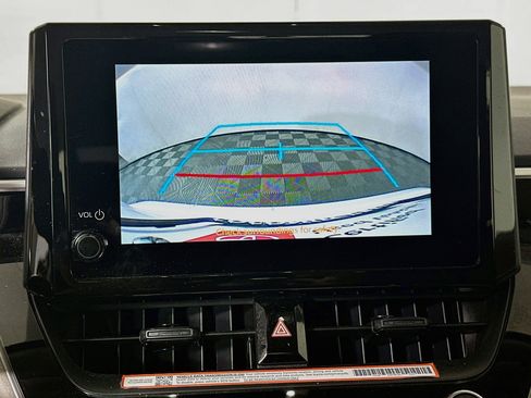 Used 2025 Toyota Corolla LE FWD image 24