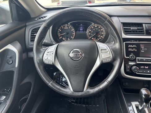 Used 2018 Nissan Altima 2.5 S FWD image 14