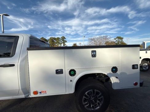 New 2026 GMC Sierra 3500 Pro w/ Convenience Package image 2