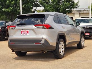 Used 2024 Toyota RAV4 LE FWD video 2