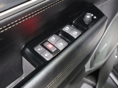 Used 2023 Jeep Wagoneer Series II AWD/4WD image 13