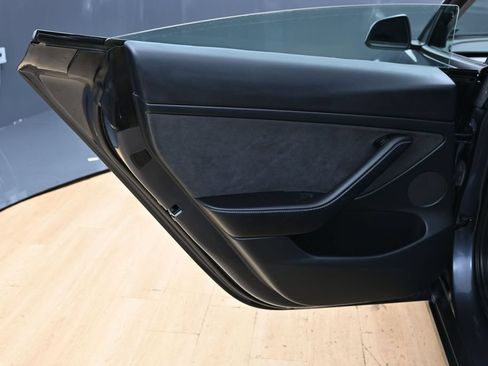 Used 2023 Tesla Model 3 Standard Range RWD image 34
