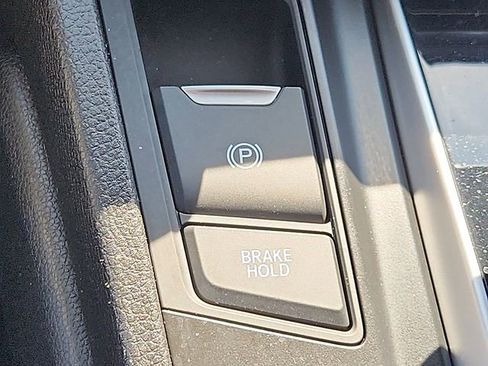 Used 2018 Honda CR-V LX image 23