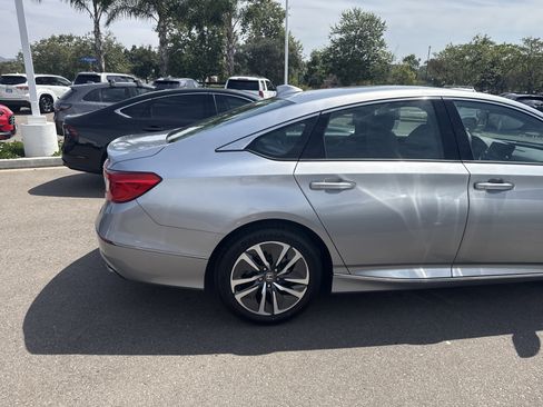 Certified 2020 Honda Accord EX image 9