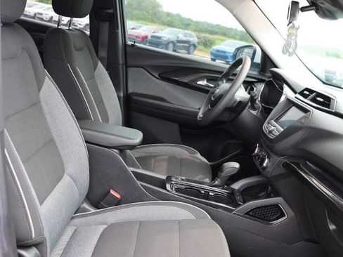 Used 2023 Chevrolet TrailBlazer LT FWD image 15