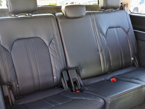 Used 2021 Ford Expedition Platinum image 25