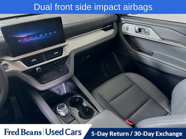Used 2026 Ford Explorer Active AWD/4WD image 31