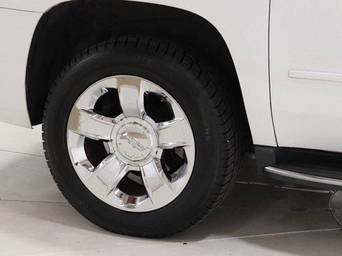 Used 2015 Chevrolet Suburban LTZ image 64