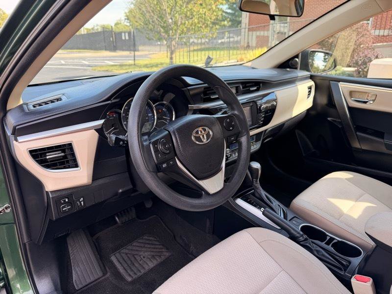 Used 2014 Toyota Corolla LE FWD image 11