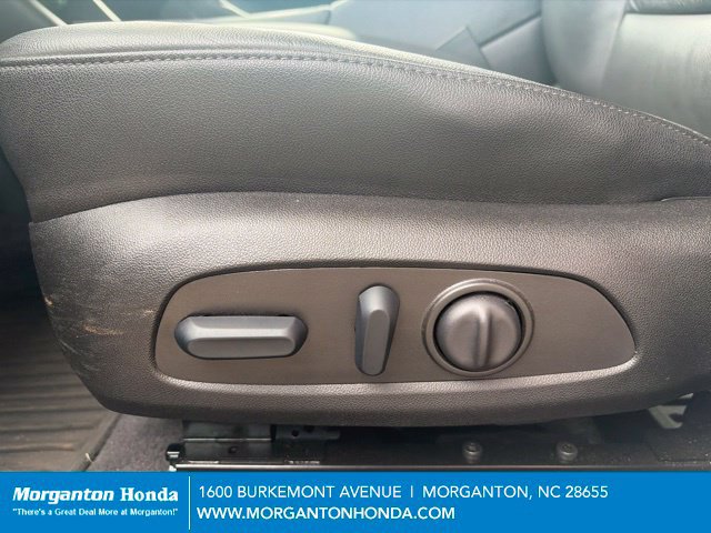 Used 2022 Chevrolet Malibu LT w/ Leather Package FWD image 16