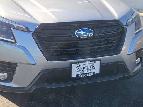 Certified 2023 Subaru Forester Premium AWD/4WD image 5