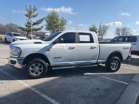 Used 2021 RAM 2500 Big Horn w/ Level 1 Equipment Group AWD/4WD image 17