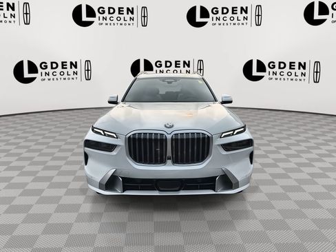 Used 2023 BMW X7 xDrive40i w/ Executive Package AWD/4WD image 3