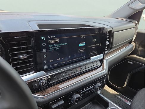 Used 2024 Chevrolet Silverado 1500 LT Trail Boss w/ Convenience Package II image 15