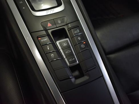 Used 2017 Porsche 911 Carrera 4S AWD/4WD image 15
