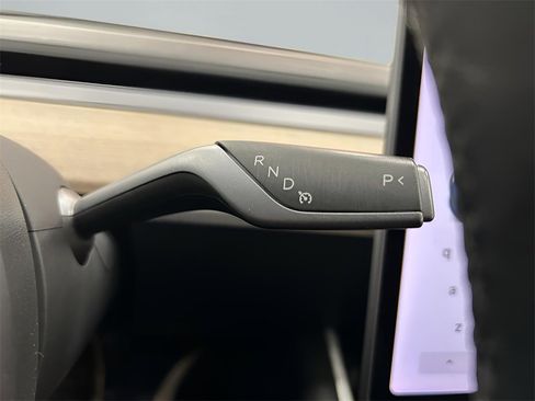 Used 2018 Tesla Model 3 Long Range image 17