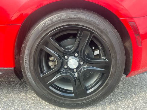 Used 2020 Chevrolet Camaro LT image 28