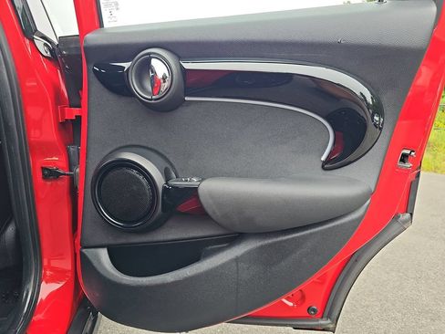 Used 2022 MINI Cooper 4-Door Hardtop FWD image 26