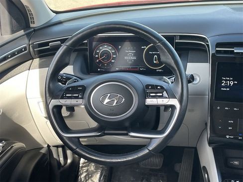 Certified 2022 Hyundai Tucson Limited image 13