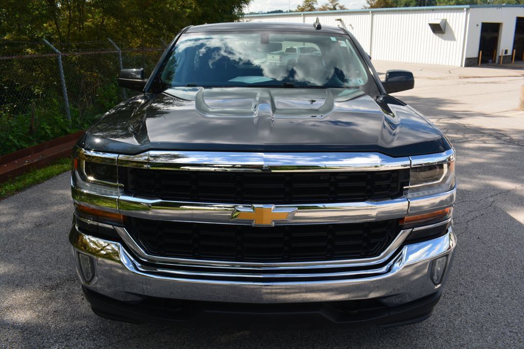 Used 2018 Chevrolet Silverado 1500 LT w/ All Star Edition AWD/4WD image 2