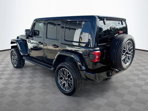 Used 2023 Jeep Wrangler Unlimited Sahara AWD/4WD image 8