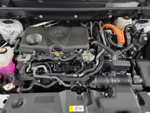 Used 2022 Toyota RAV4 LE AWD/4WD image 11
