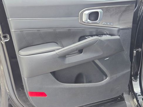 Certified 2025 Kia Sorento SX Prestige AWD/4WD image 15