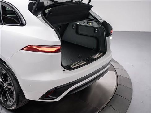 New 2026 Jaguar F-PACE R-Dynamic S AWD/4WD image 32