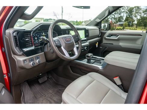 Used 2025 GMC Sierra 1500 SLT w/ SLT Premium Plus Package AWD/4WD image 10