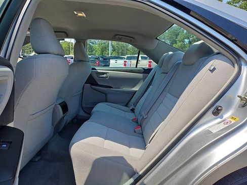 Used 2017 Toyota Camry LE FWD image 10
