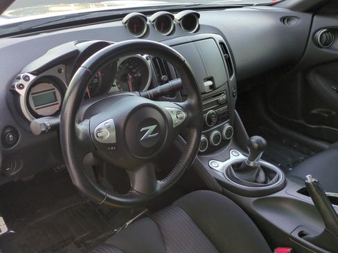Used 2011 Nissan 370Z Coupe w/ Sport Pkg RWD image 27