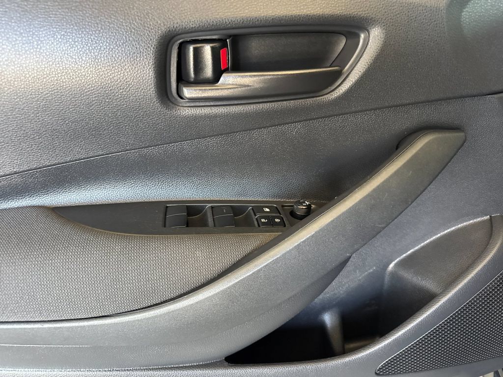 Used 2025 Toyota Corolla LE FWD image 10