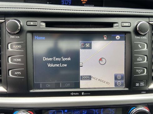 Used 2015 Toyota Highlander XLE image 22