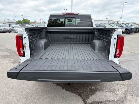 New 2026 GMC Sierra 1500 SLT w/ SLT Premium Plus Package image 24