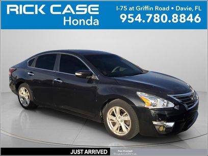 Used 2014 Nissan Altima 2.5 SL w/ Moonroof Package